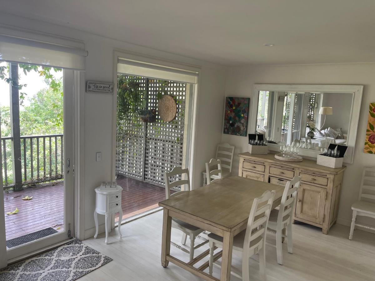 Villa Provincial - 2 Bedrooms Both With Ensuites -Situated In Cypress Lakes Resort โพโคลบิน ภายนอก รูปภาพ