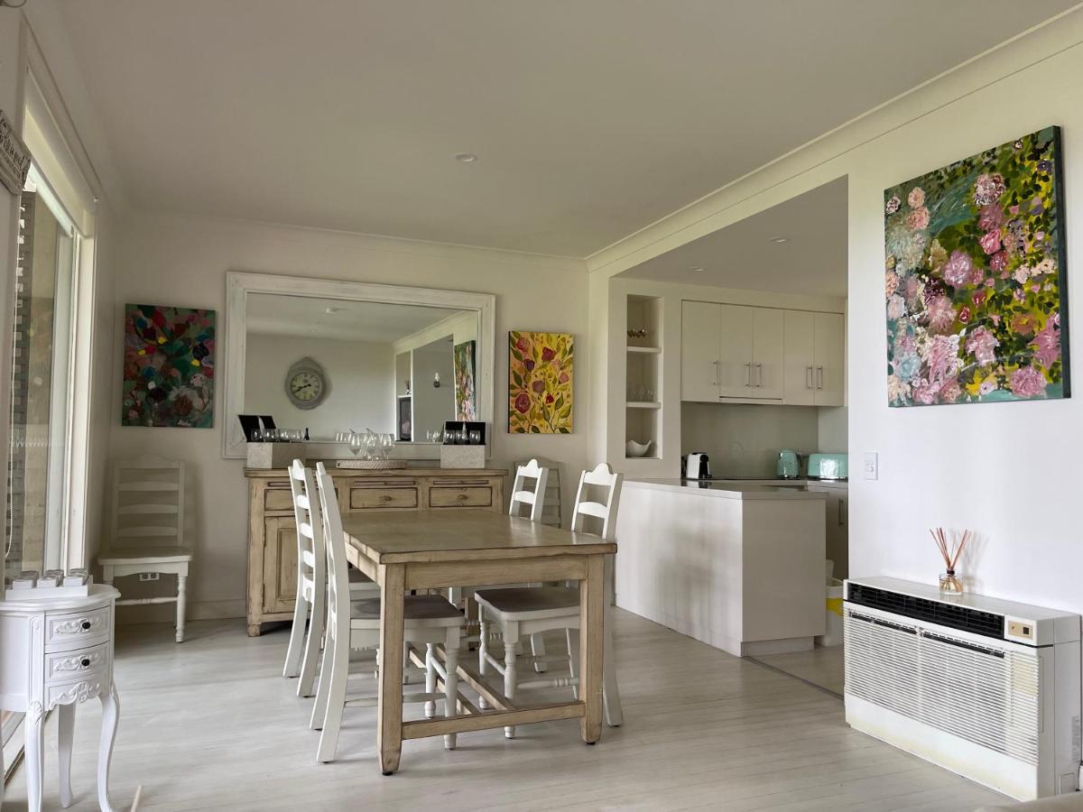 Villa Provincial - 2 Bedrooms Both With Ensuites -Situated In Cypress Lakes Resort โพโคลบิน ภายนอก รูปภาพ